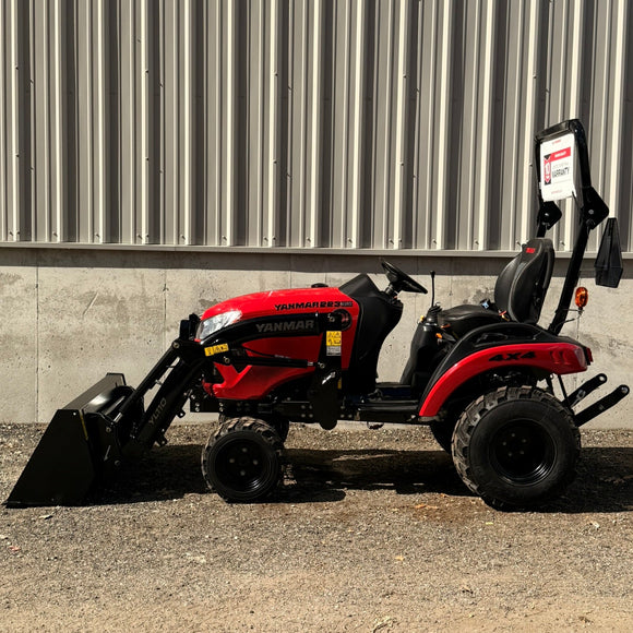 Yanmar SA223 KURO Tractor w/Loader